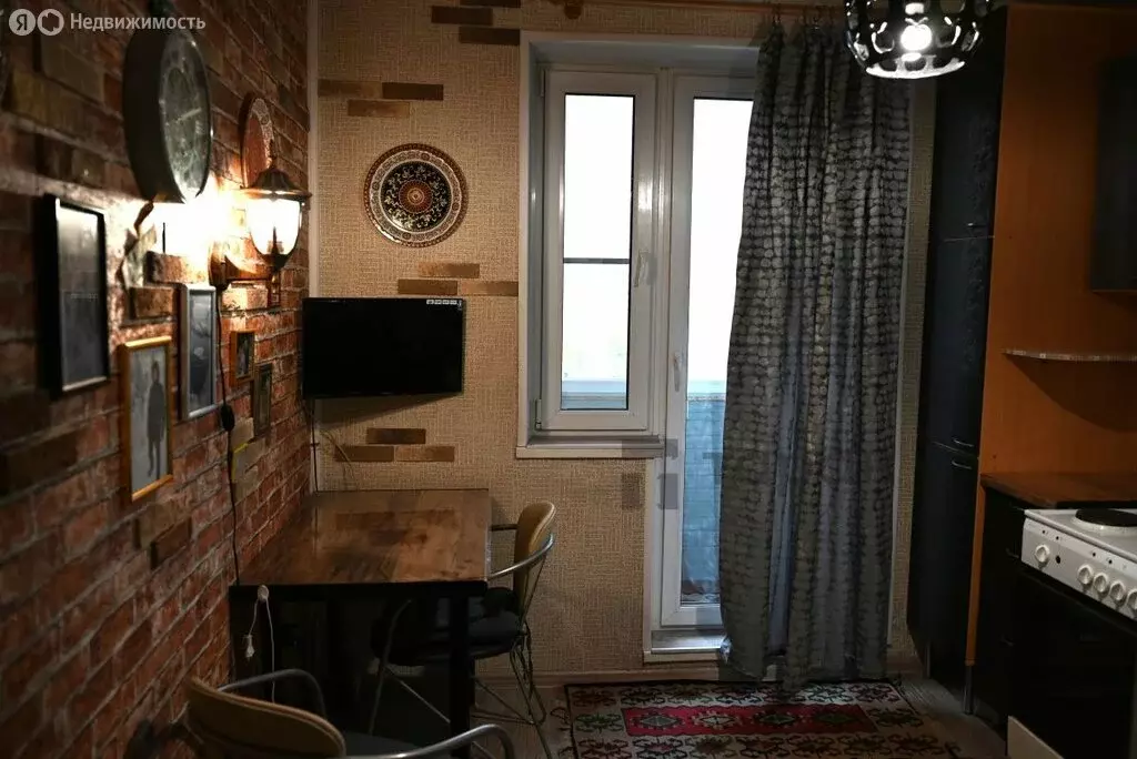 2-комнатная квартира: Челябинск, улица Братьев Кашириных, 101 (50.3 м) - Фото 1