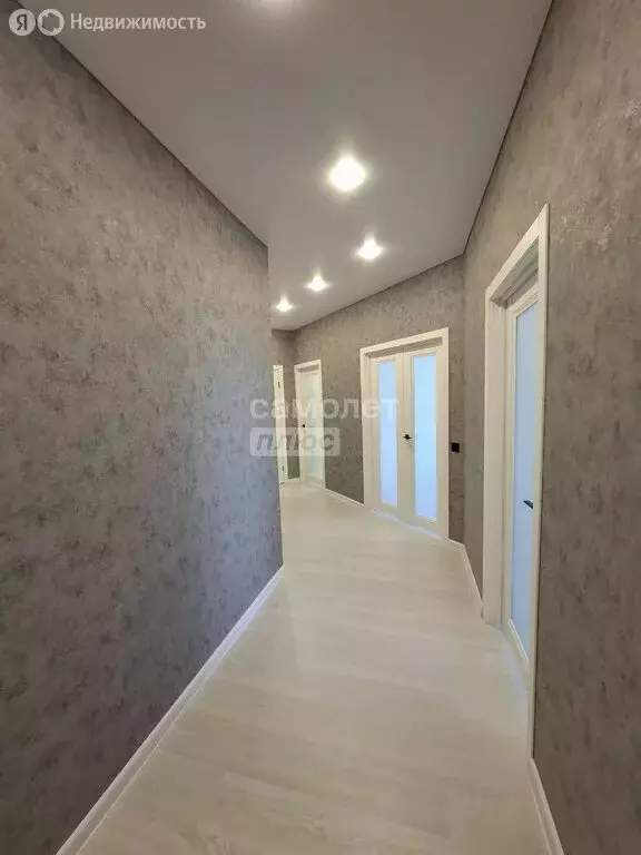 3-комнатная квартира: Воронеж, улица Антонова-Овсеенко, 35Э (81 м) - Фото 1