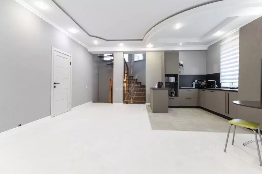 Дом в Татарстан, Казань ул. Каратау, 4 (180 м) - Фото 2