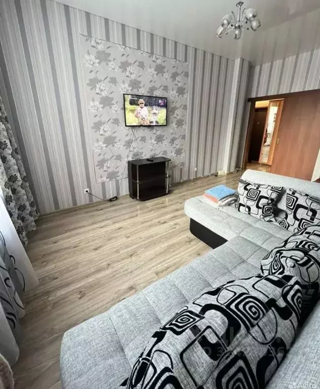 1-к кв. Омская область, Омск бул. Архитекторов, 13 (40.0 м) - Фото 1