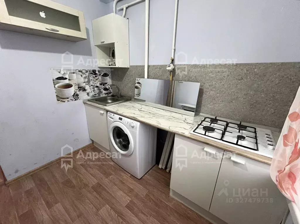 3-к кв. Волгоградская область, Волгоград ул. Дзержинского, 37 (55.0 м) - Фото 1