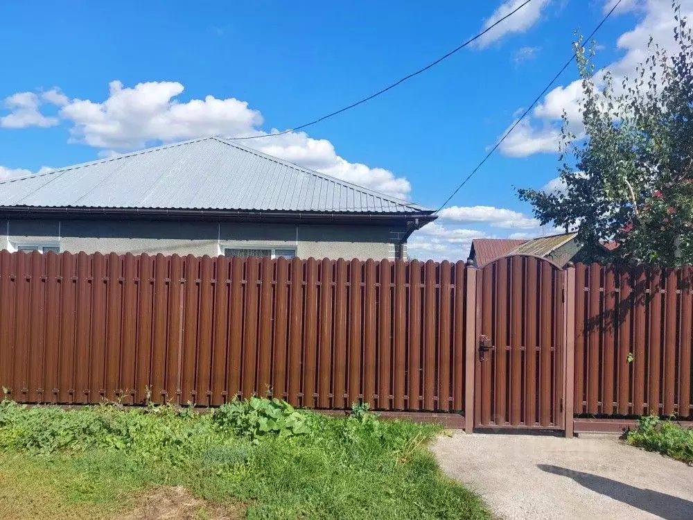 Дом в Омская область, Омский район, пос. Новоомский Набережная ул. (74 ... - Фото 1