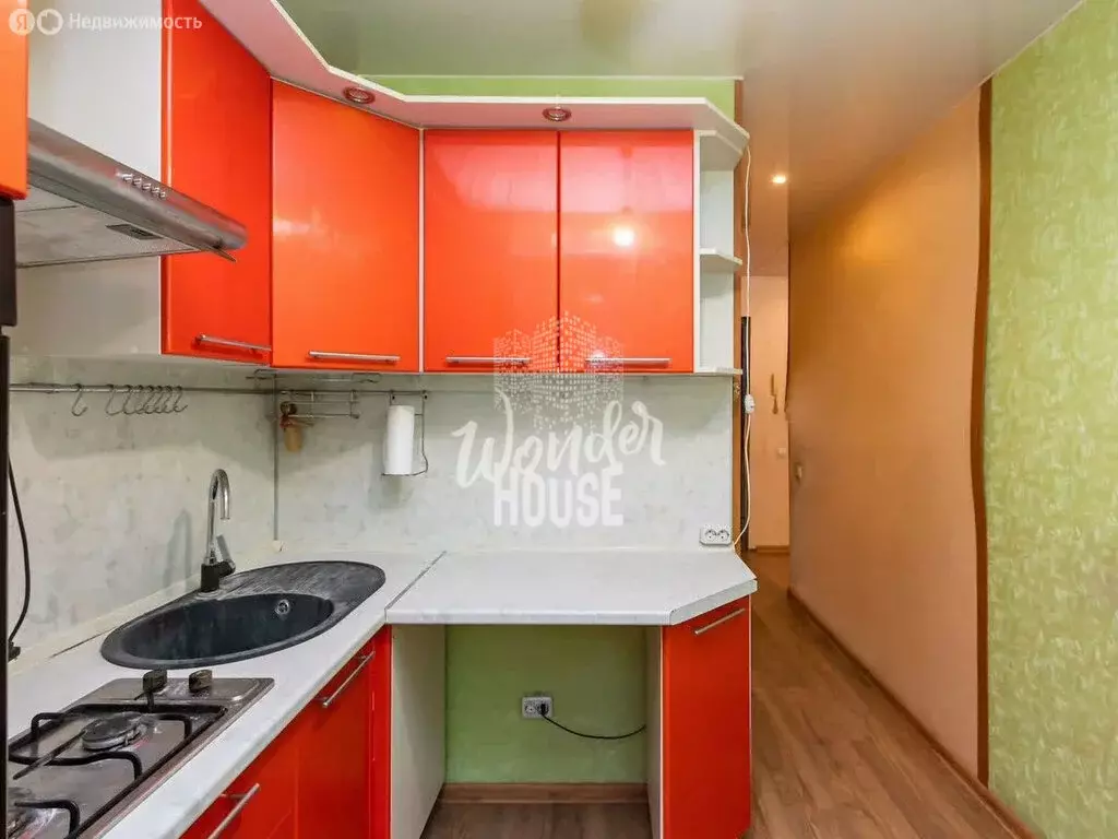 3-комнатная квартира: Тюмень, улица Пермякова, 16 (42.5 м) - Фото 1