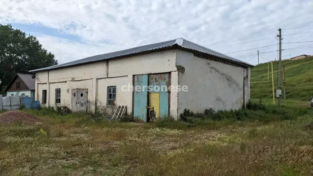 Помещение свободного назначения в Крым, Бахчисарайский район, с. ... - Фото 1