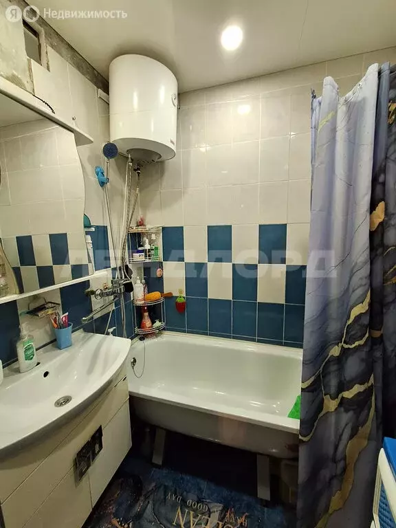 3-комнатная квартира: Новочеркасск, улица Авиаторов, 14 (64 м) - Фото 1