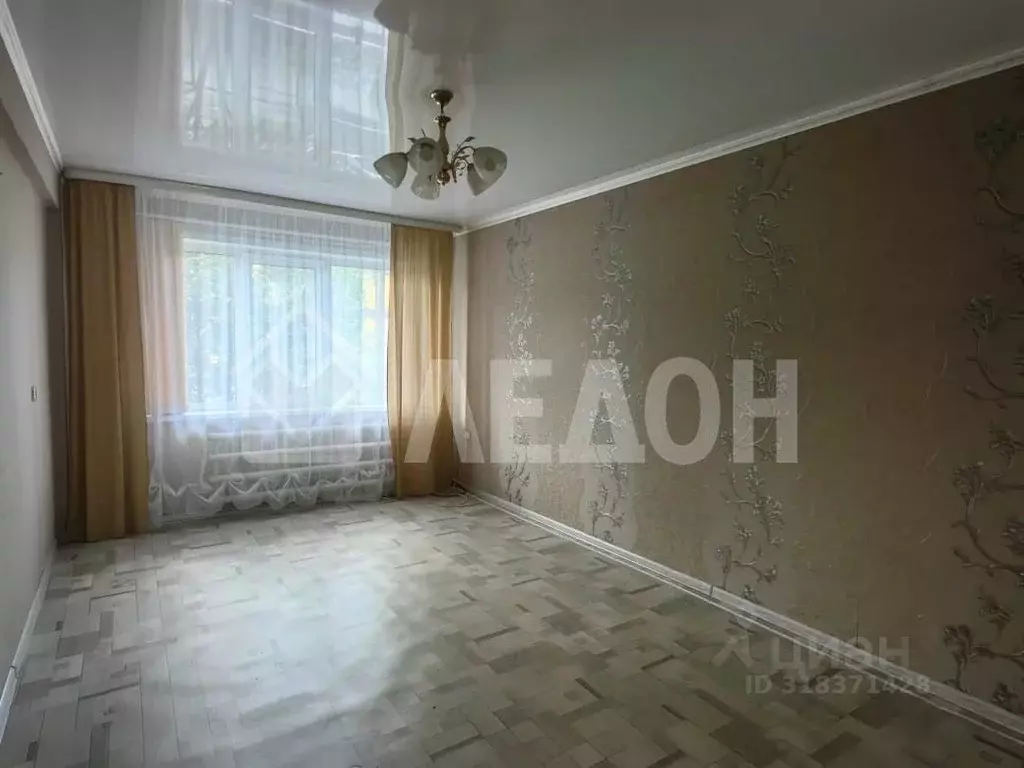2-к кв. Омская область, Таврическое рп ул. Ленина, 48 (44.7 м) - Фото 1