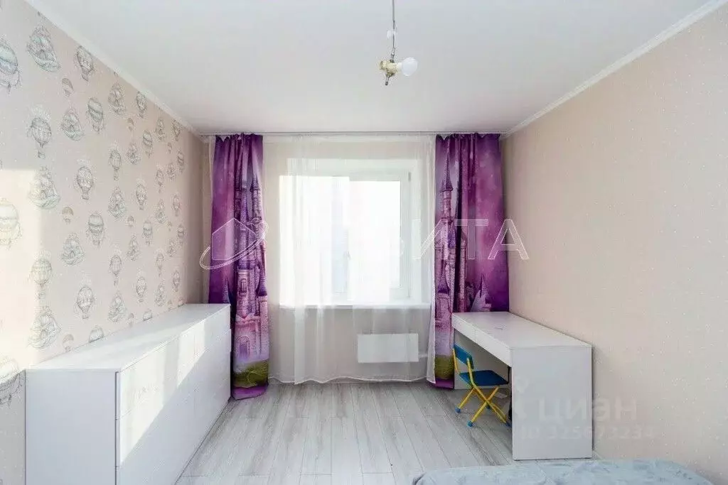 3-к кв. Тюменская область, Тюмень Инженерная ул., 68 (91.7 м) - Фото 0