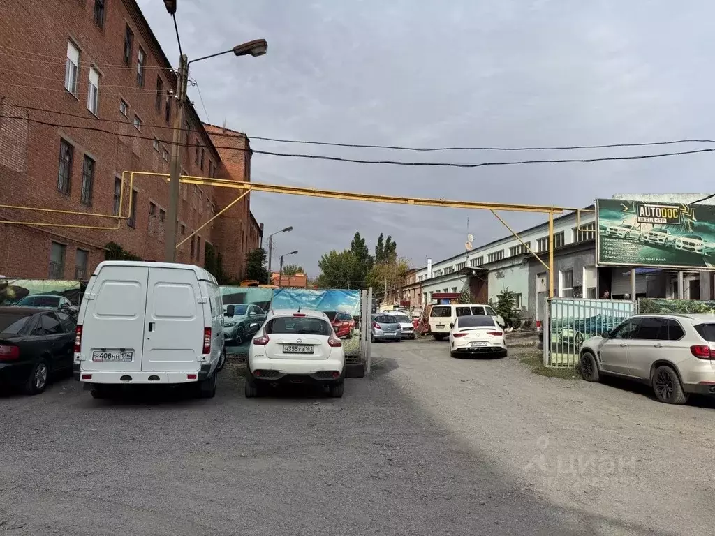 Помещение свободного назначения в Ростовская область, Шахты просп. ... - Фото 1