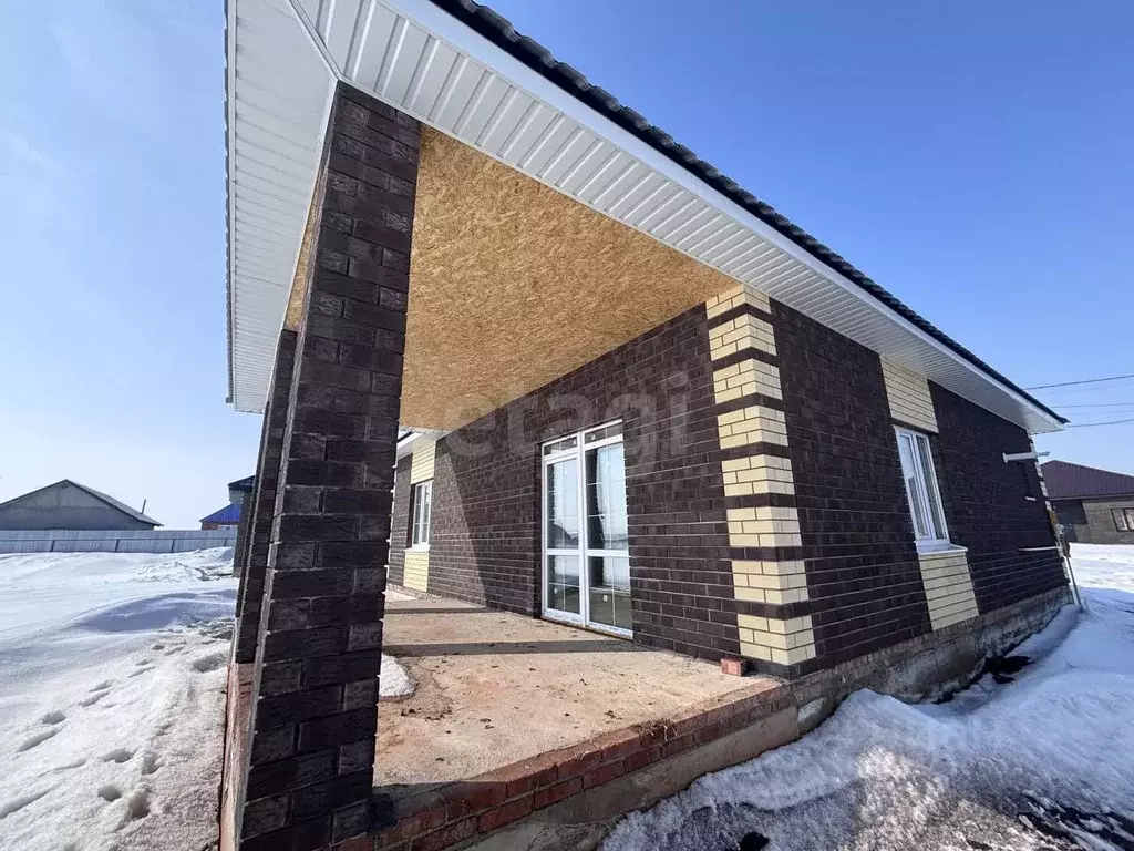 Дом в Оренбургская область, Оренбургский район, Сергиевский сельсовет, ... - Фото 1