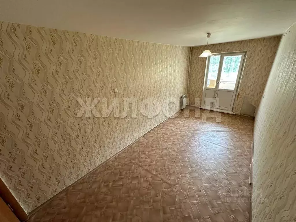 3-к кв. Новосибирская область, Новосибирск Северо-Чемской жилмассив, ... - Фото 0