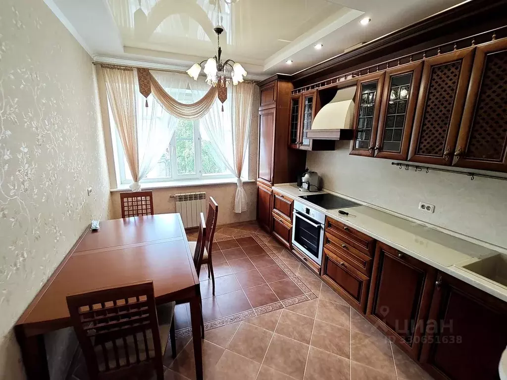 2-к кв. Коми, Сыктывкар ул. Ленина, 110 (68.0 м) - Фото 1
