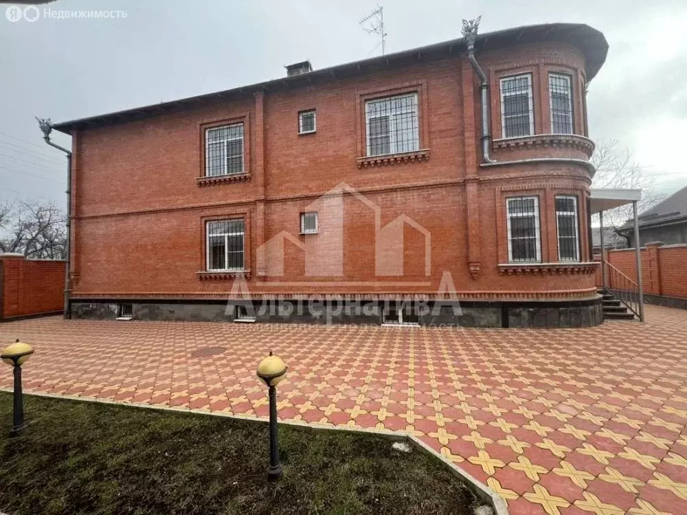 Дом в Ессентуки, Курганная улица, 33 (450 м) - Фото 1