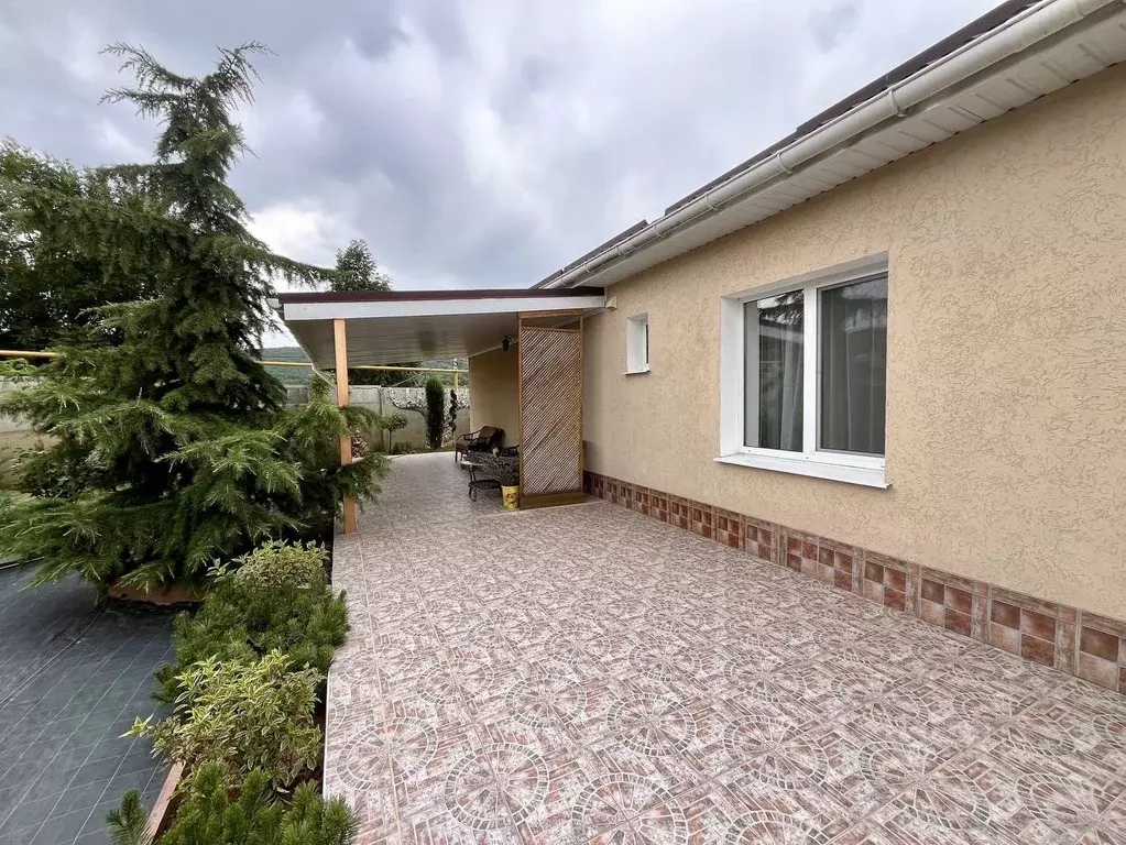 Дом в Крым, Симферопольский район, Добровское с/пос, с. Краснолесье ... - Фото 1