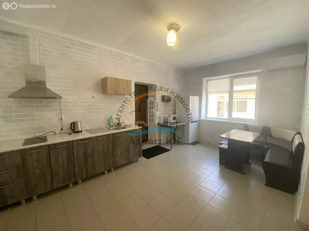 3-комнатная квартира: Анапа, Межсанаторный проезд, 20к10 (81 м) - Фото 1