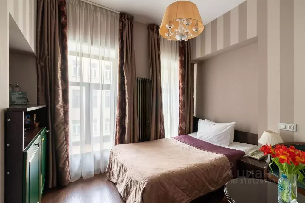 Комната Санкт-Петербург ул. Марата, 12 (13.0 м) - Фото 0