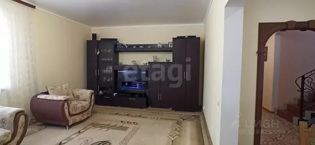 Дом в Белгородская область, Губкин пер. Летний, 8 (216 м) - Фото 1