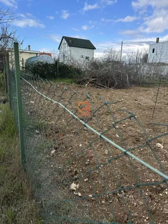 Участок в Севастополь Вещевик СНТ, 30 (4.0 сот.) - Фото 1