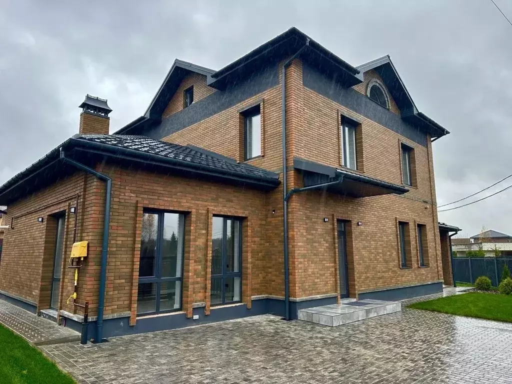 Дом в Москва д. Шарапово, Лужайкино кп,  (262 м) - Фото 1