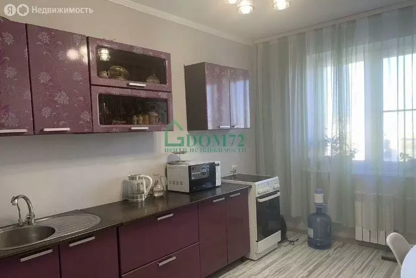 2-комнатная квартира: Тобольск, 10-й микрорайон, 86 (56.4 м) - Фото 1