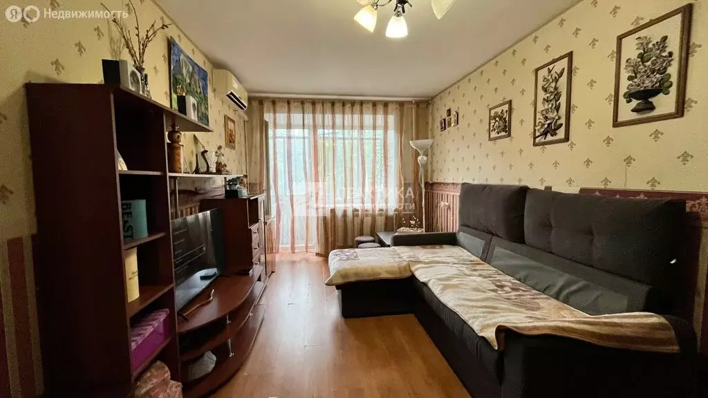 3-комнатная квартира: Липецк, Липовская улица, 3 (57.9 м) - Фото 0