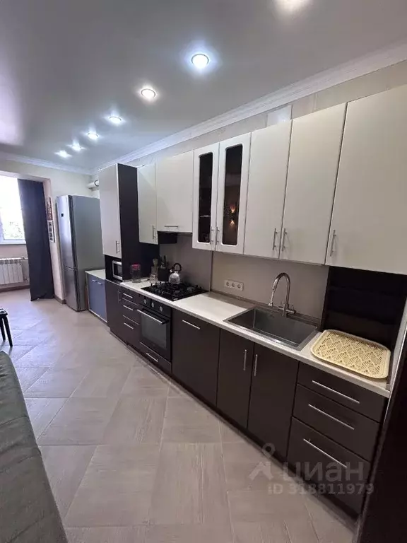 3-к кв. Астраханская область, Астрахань Волжская ул., 54 (90.0 м) - Фото 1