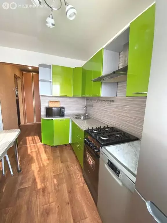 3-комнатная квартира: Омск, Заозёрная улица, 5 (57 м) - Фото 1