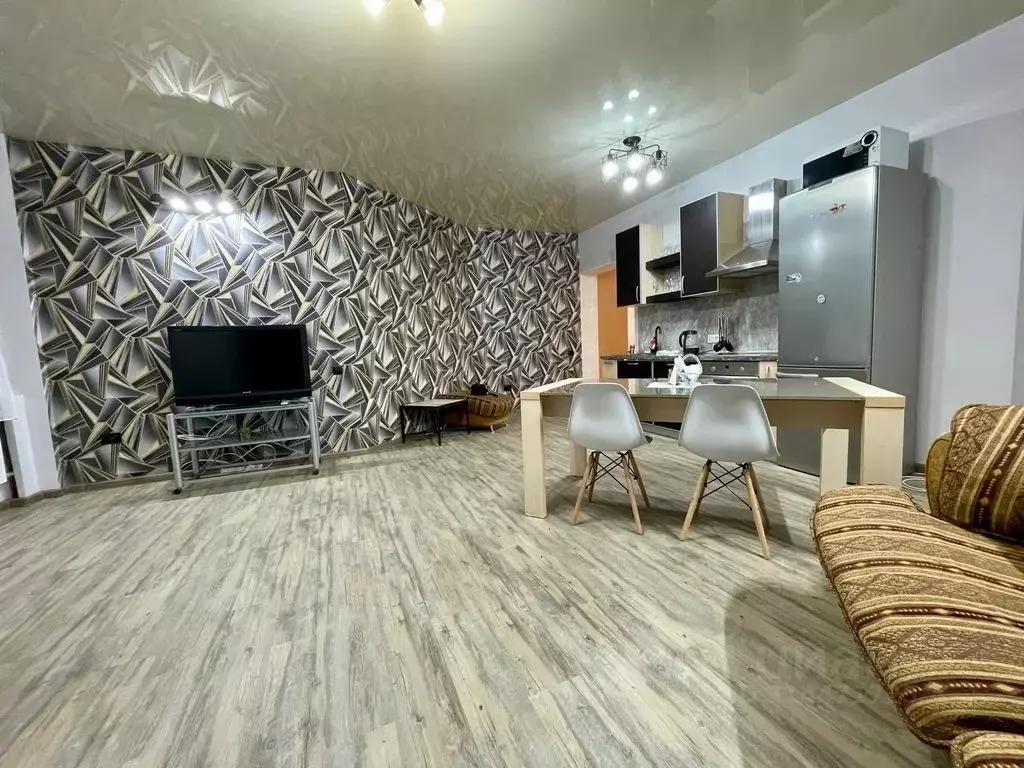 3-к кв. Иркутская область, Иркутск ул. Пискунова, 156/1 (63.0 м) - Фото 0