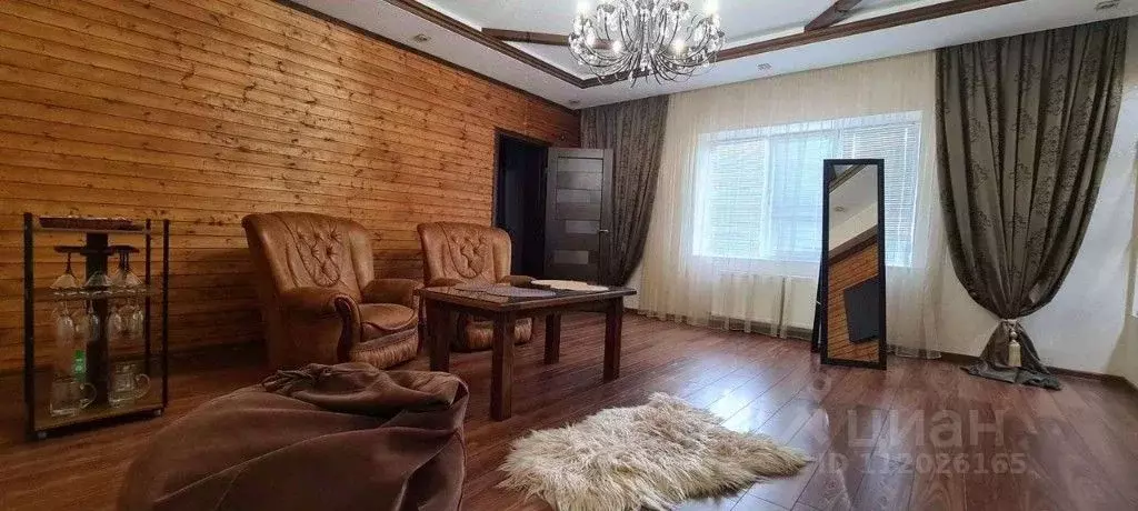 Дом в Крым, Бахчисарай ул. Гайдара (208 м) - Фото 1