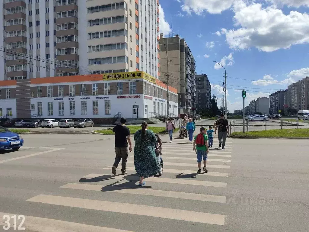 Торговая площадь в Челябинская область, Копейск Коммунистический ., Аренда  торговых помещений в Копейске, ID объекта - 80001118329