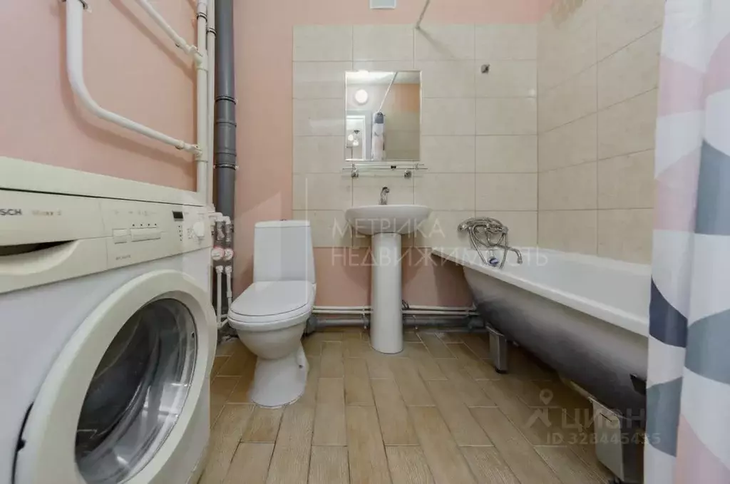 Студия Тюменская область, Тюмень Войновка мкр, ул. Энергостроителей, 9 ... - Фото 1