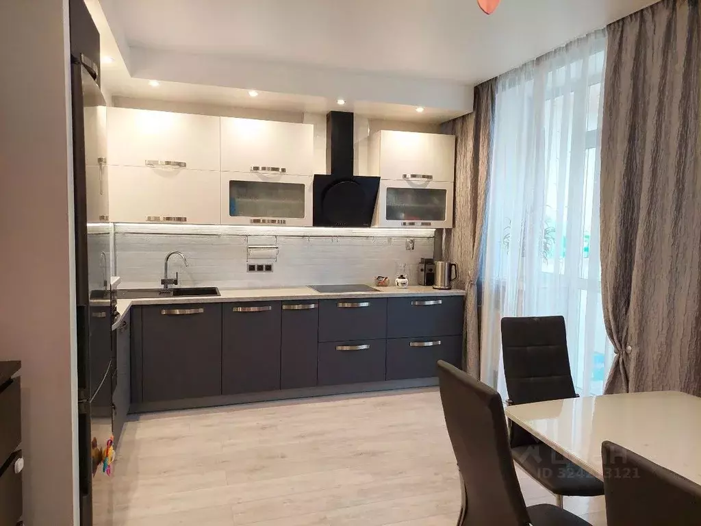 2-к кв. Свердловская область, Екатеринбург ул. Электриков, 9 (65.0 м) - Фото 1