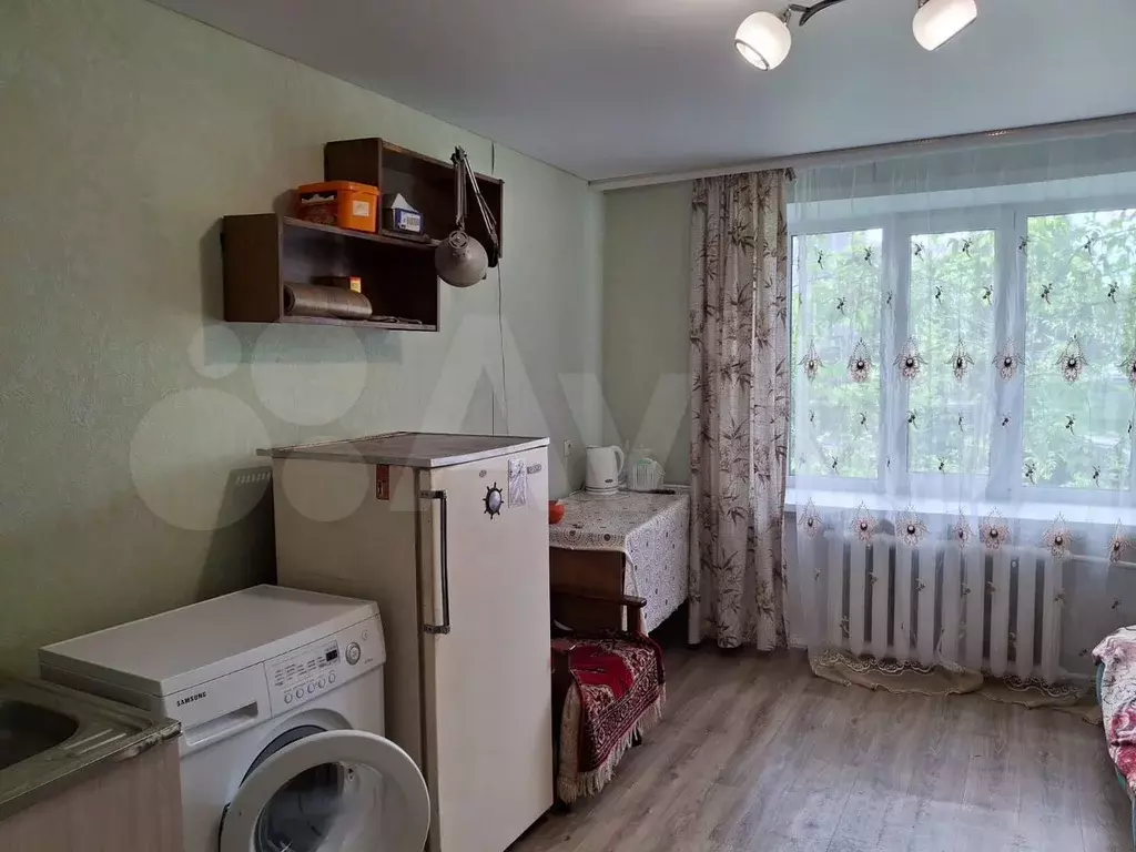 Комната 13,6 м в 4-к., 1/5 эт. - Фото 1