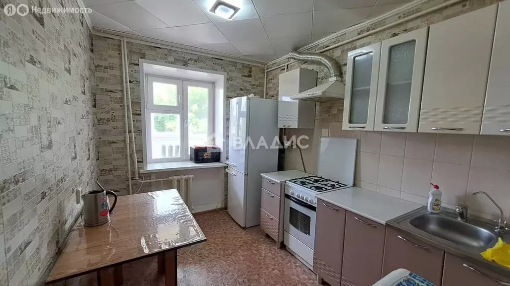 3-комнатная квартира: Белебей, улица Революционеров, 38 (62.6 м) - Фото 0