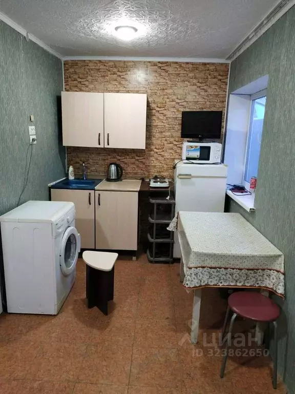 Студия Свердловская область, Екатеринбург ул. Тальковая, 6 (20.0 м) - Фото 1