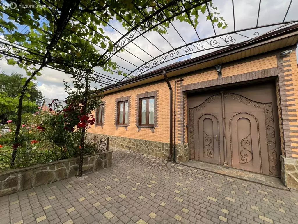 Дом в Владикавказ, улица Чехова, 4 (270 м) - Фото 1