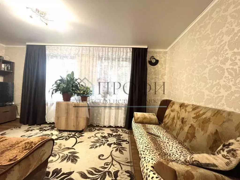 2-к кв. Белгородская область, Новый Оскол ул. Фрунзе, 3 (50.0 м) - Фото 2