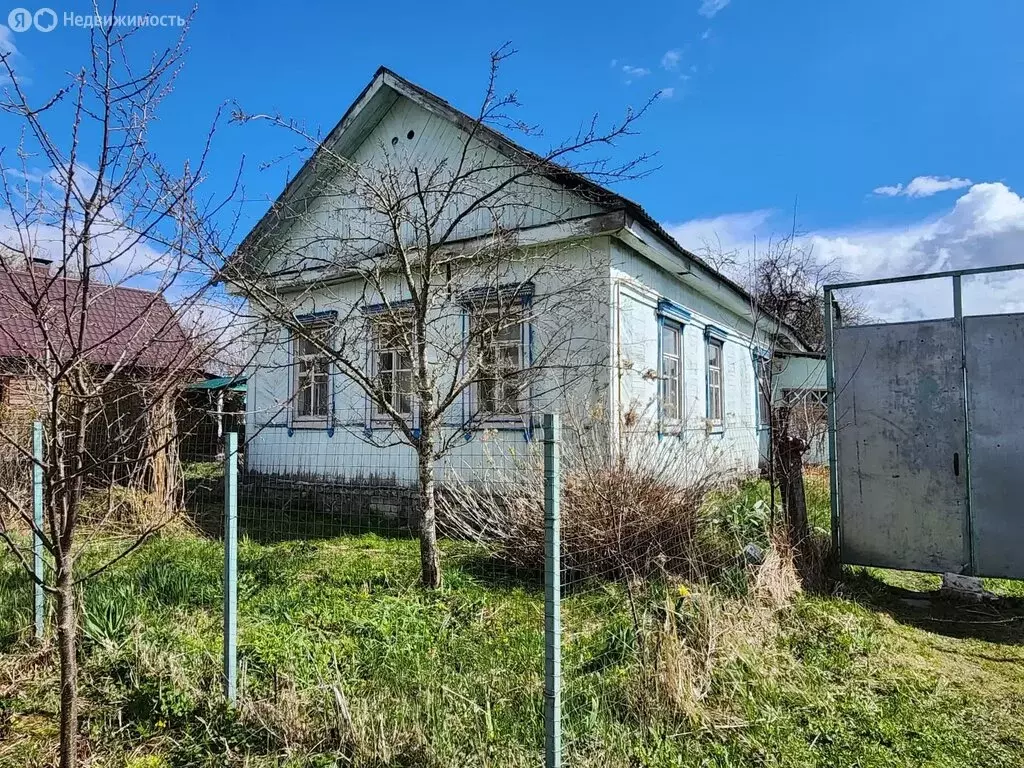Дом в Брянская область, Жирятинское сельское поселение, деревня ... - Фото 1