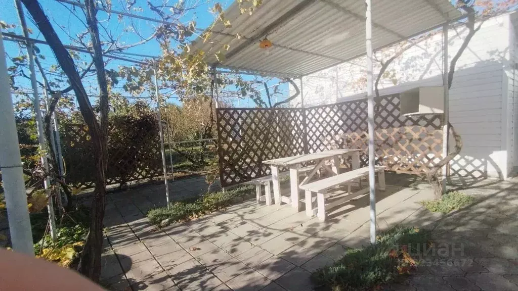 Дом в Краснодарский край, Темрюкский район, пос. Сенной Береговой ... - Фото 1