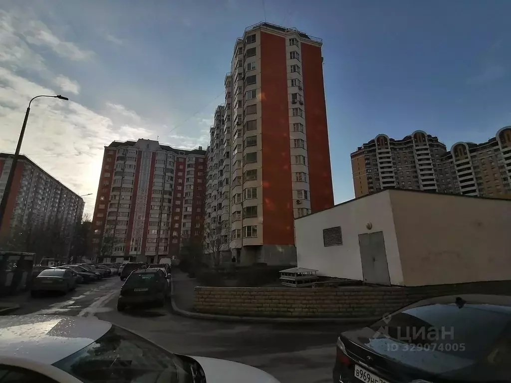 Гараж в Москва пер. Ковров, 4к1 (18 м) - Фото 1