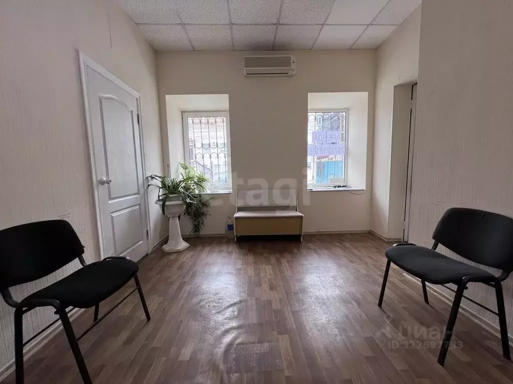 2-к кв. Крым, Симферополь ул. Некрасова (40.4 м) - Фото 1