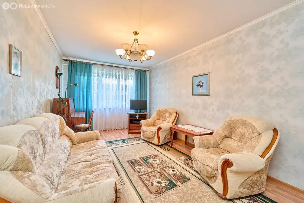 3-комнатная квартира: Пермь, улица Голева, 11 (61 м) - Фото 1