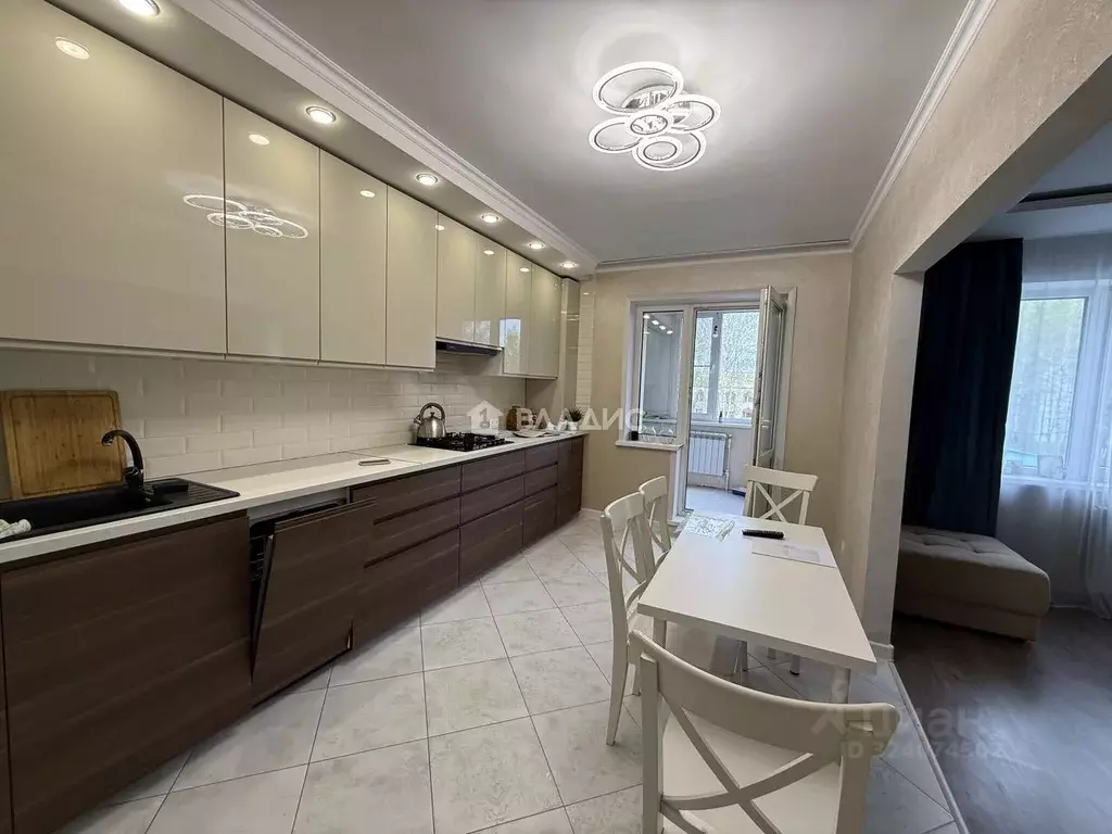 3-к кв. Владимирская область, Ковров Еловая ул., 88к1 (106.0 м) - Фото 1