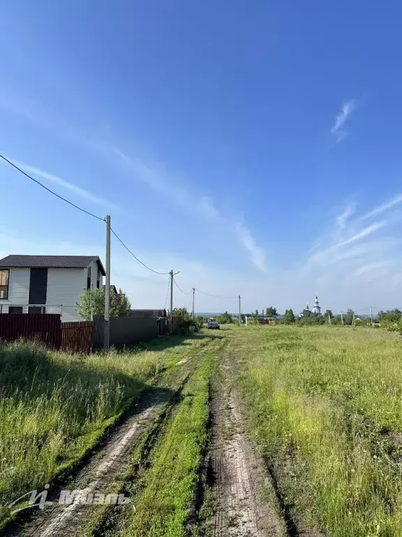 Участок в Липецкая область, Добровский муниципальный округ, с. ... - Фото 1