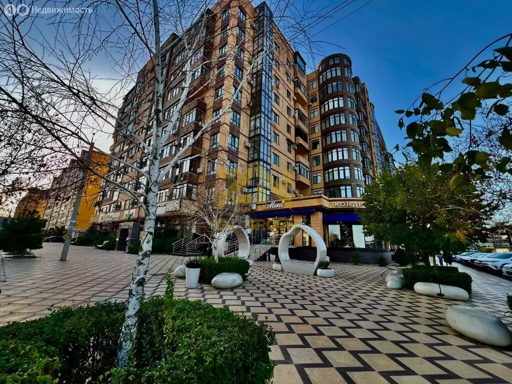 3-комнатная квартира: Каспийск, улица М. Халилова, 48 (109 м) - Фото 1