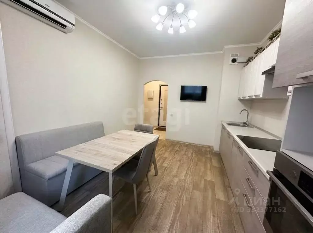 2-к кв. Санкт-Петербург ул. Русановская, 15к1 (63.6 м) - Фото 1