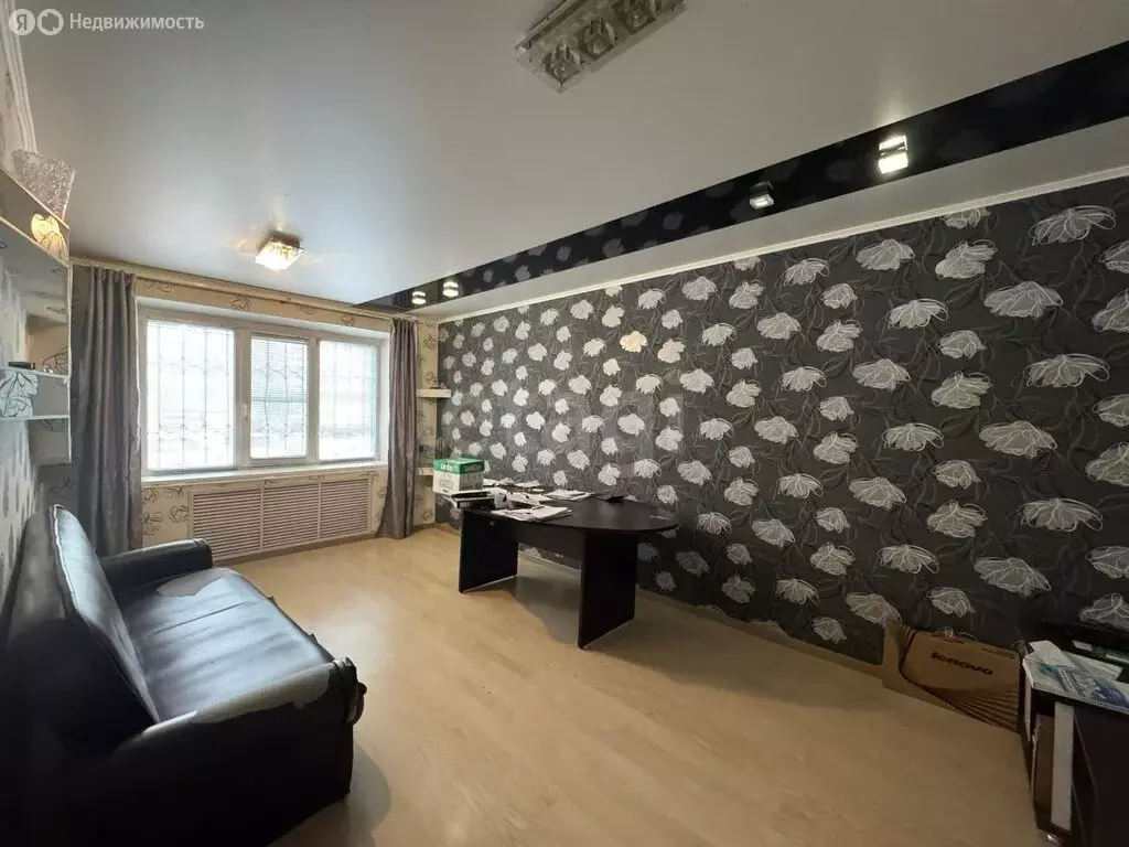 3-комнатная квартира: Шадринск, улица Свердлова, 120 (60 м) - Фото 2