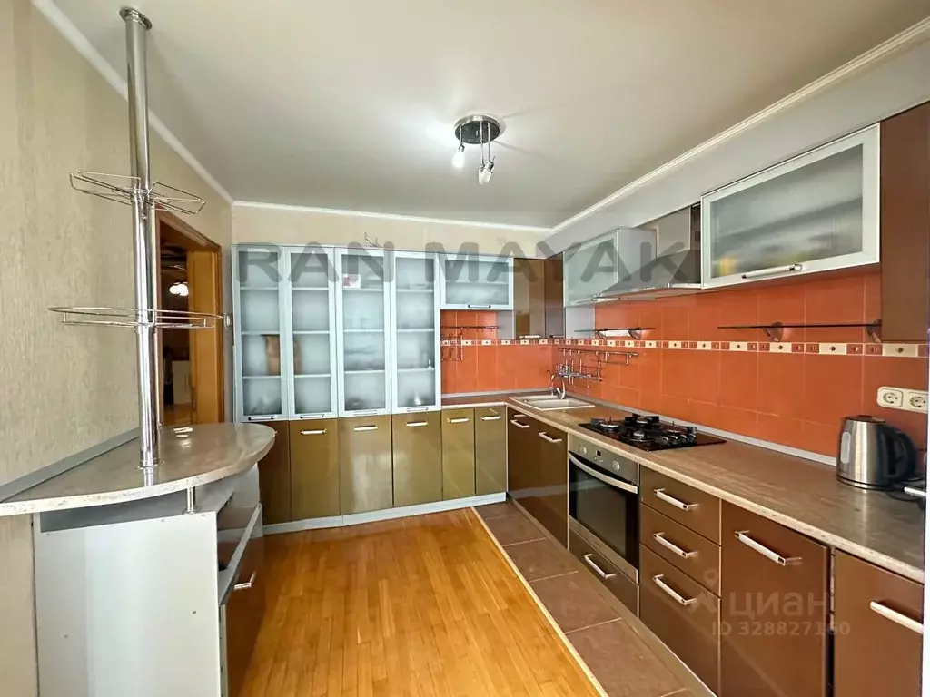 3-к кв. Адыгея, Майкоп ул. Гайдара, 82К1 (92.6 м) - Фото 1