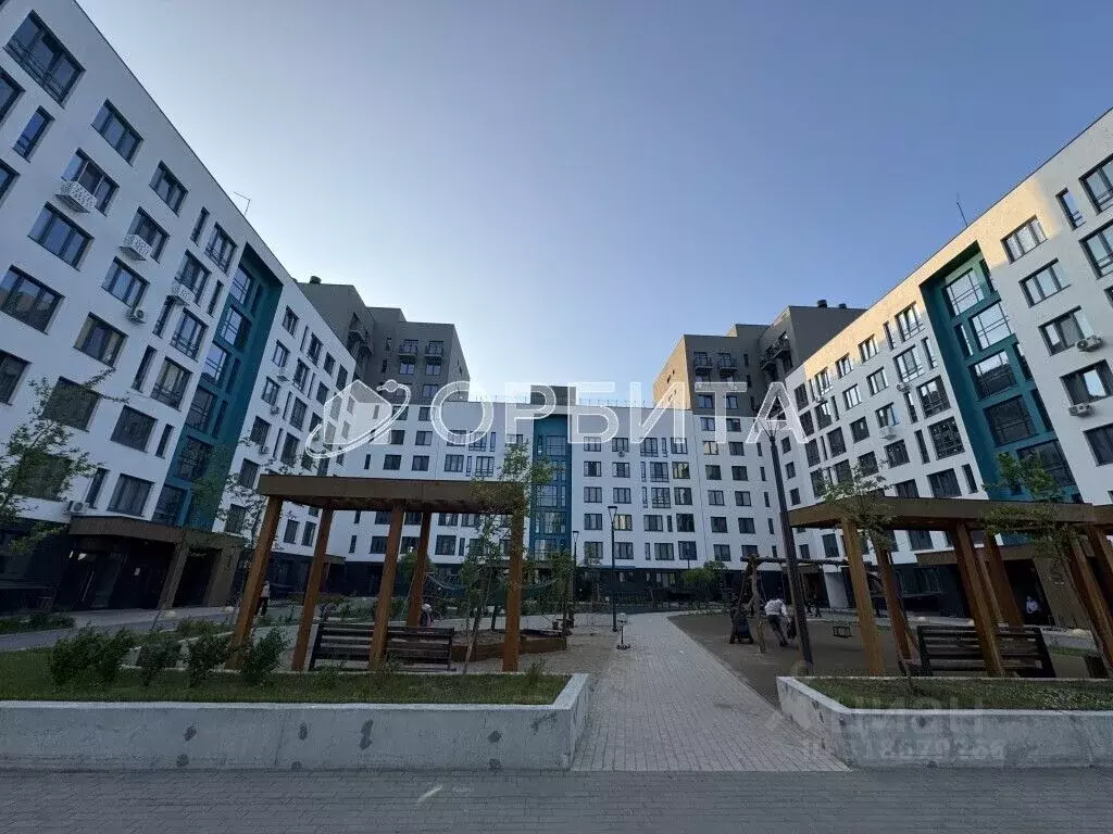 2-к кв. Тюменская область, Тюмень ул. Павла Никольского, 12 (72.0 м) - Фото 0