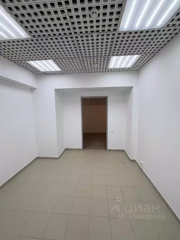 Помещение свободного назначения в Саха (Якутия), Якутск просп. Ленина, ... - Фото 1