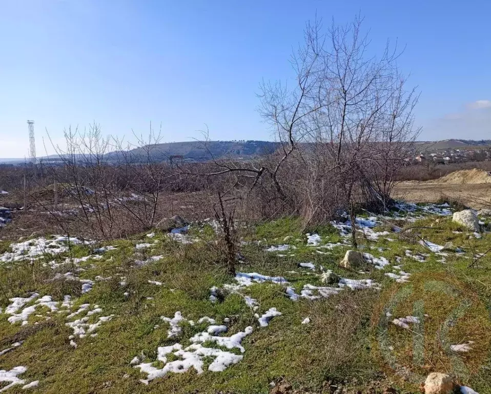 Участок в Крым, Симферопольский район, Чистенское с/пос, с. Фонтаны ... - Фото 1